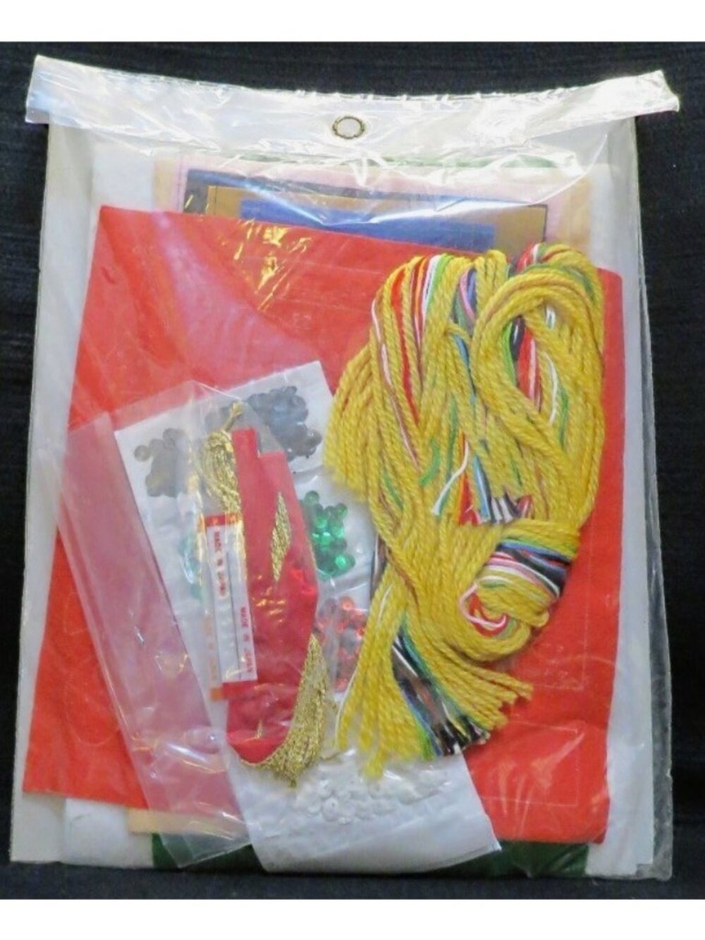 Bucilla Christmas Heirloom "An Old Fashioned Christmas" Stocking Felt  82071 - Picture 5 of 5